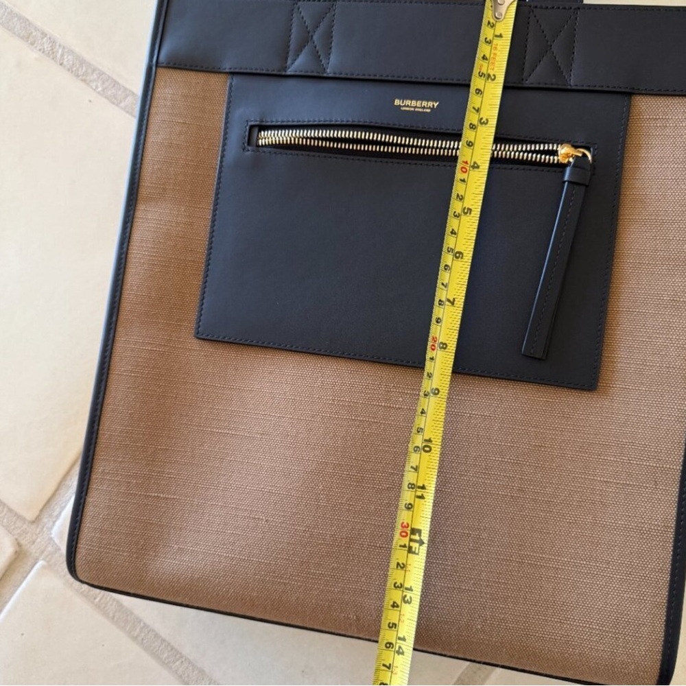 Burberry Elegant Black and Tan Tote - Picture 6 of 6